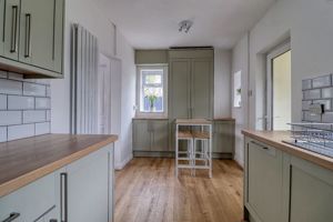 Kitchen- click for photo gallery